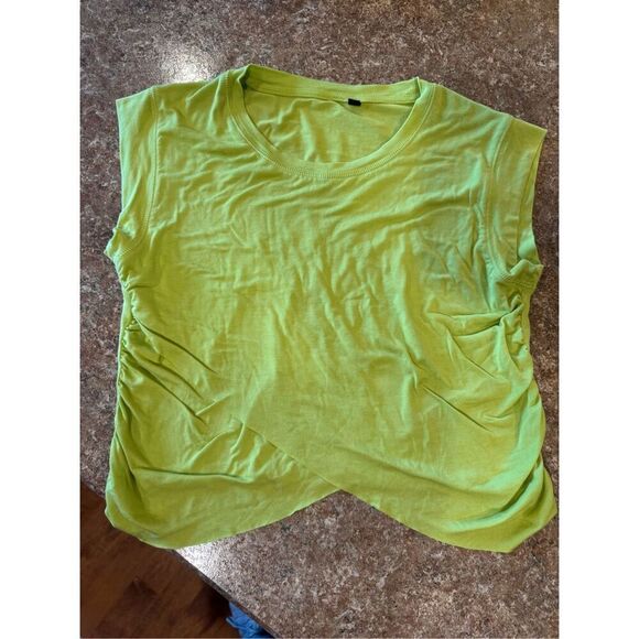 Women’s East west Company, sexy crop workout top size large - Picture 1 of 4